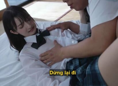 Bố dượng không còn kiềm được trước cô con gái trong bộ đồng phục bị ướt mưa - Phim sex hay full HD VLXX JAV