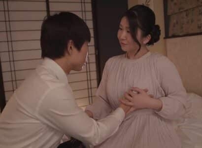 Món quà bất ngờ của mẹ kế cho cậu con trai vừa mới tốt nghiệp ra trường - Phim sex hay full HD VLXX JAV